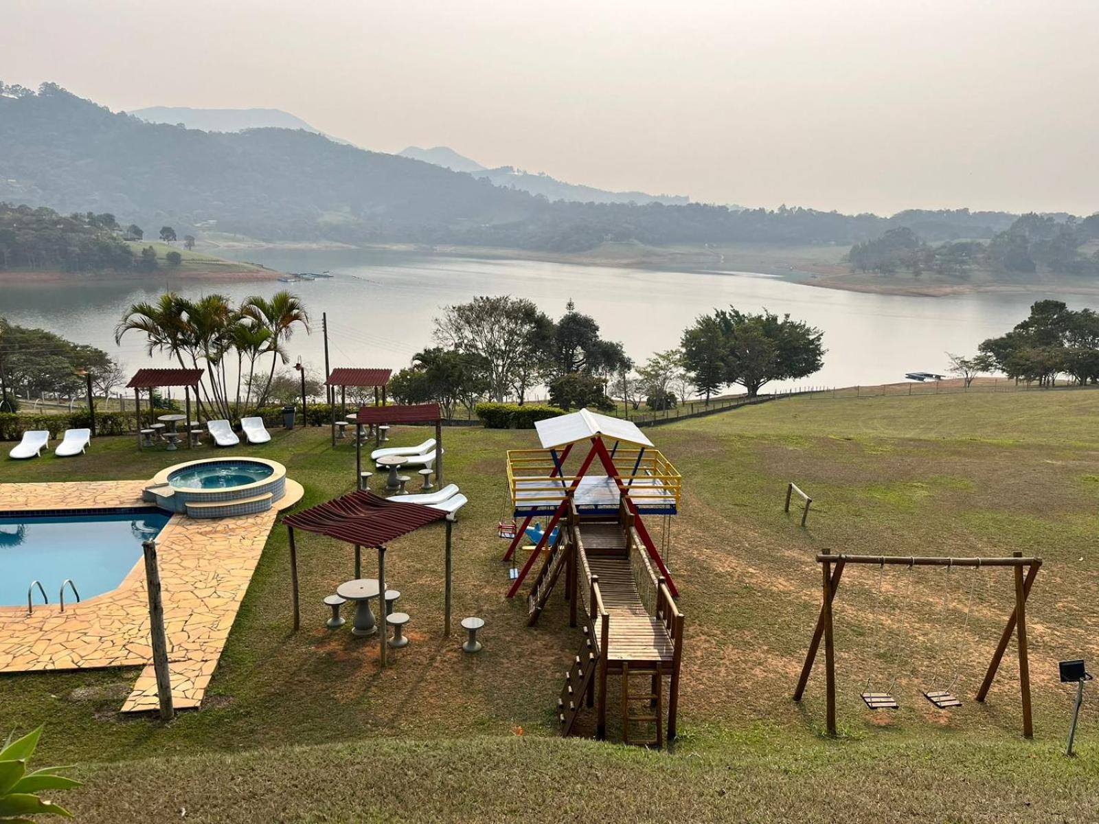 Chale Represa Varanda Do Sol Joanopolis Lodge